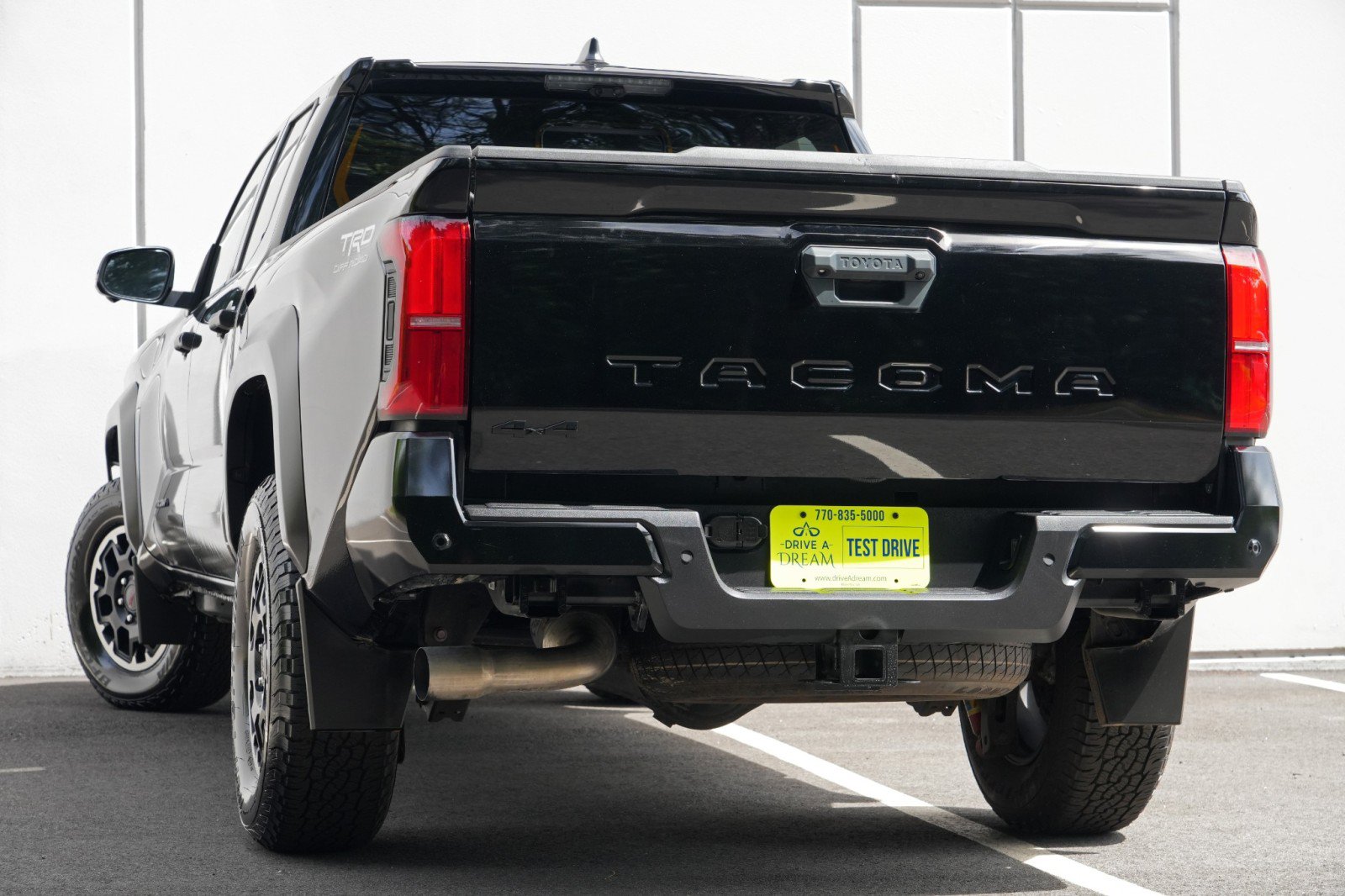 Used 2024 Toyota Tacoma TRD Off-Road w/ TRD Off Road Premium Package AWD/4WD image 6