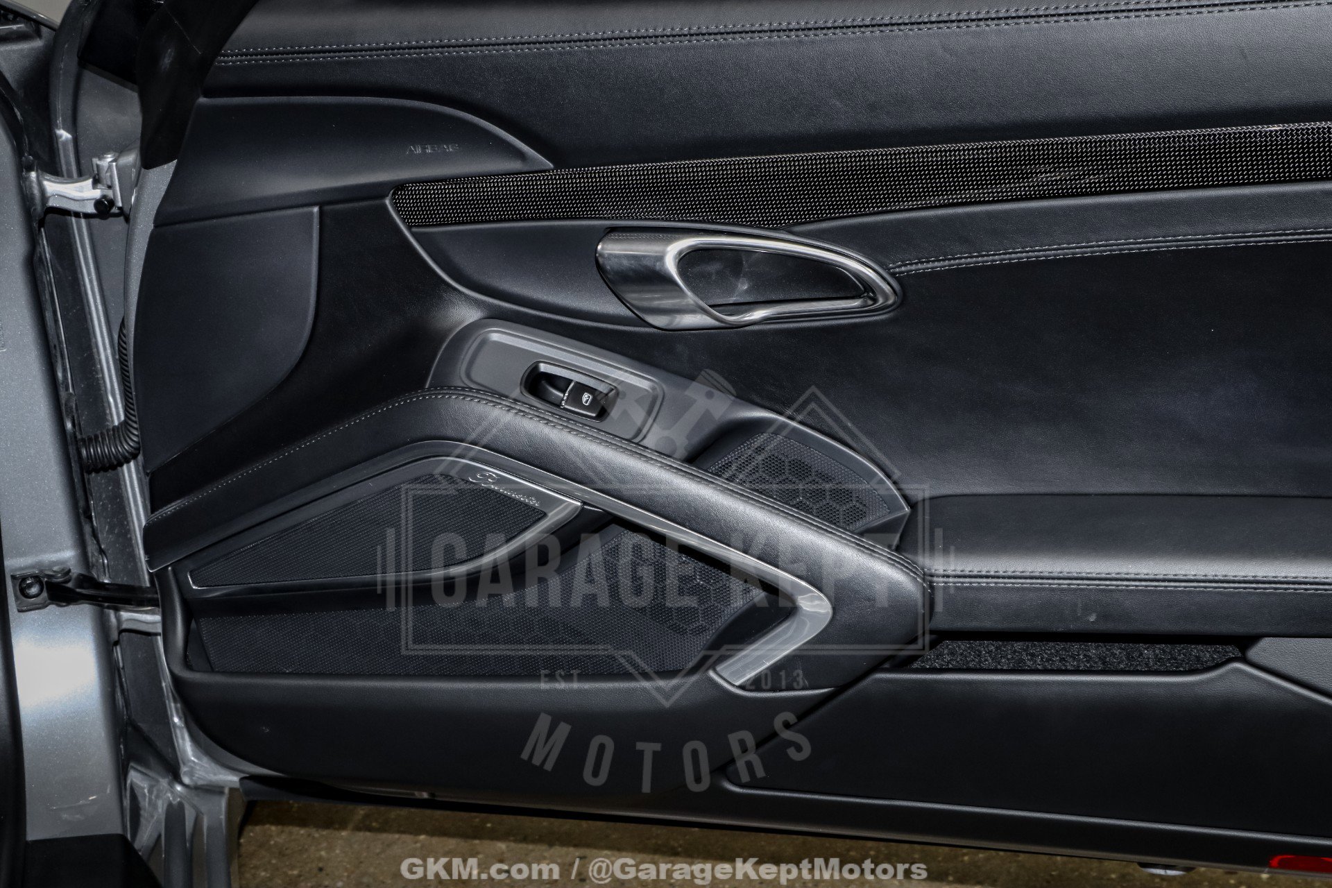 Used 2014 Porsche 911 Turbo S image 87