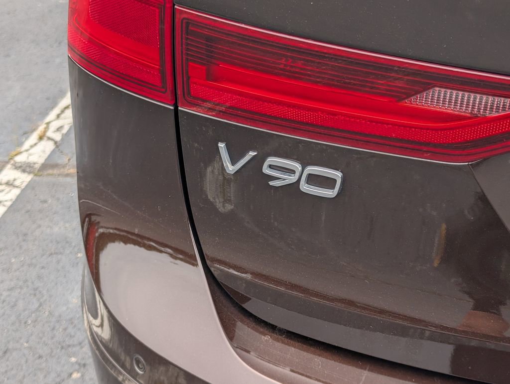 Used 2017 Volvo V90 T6 Cross Country AWD/4WD image 17