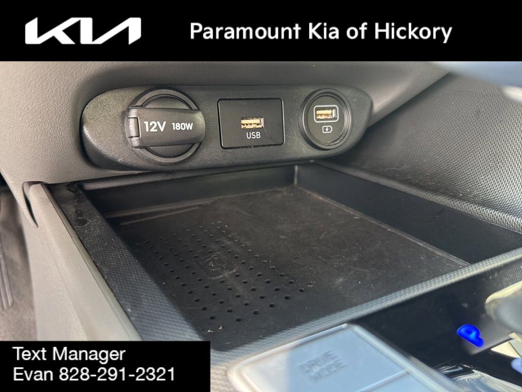 Used 2023 Hyundai Elantra SEL w/ Convenience Package image 22