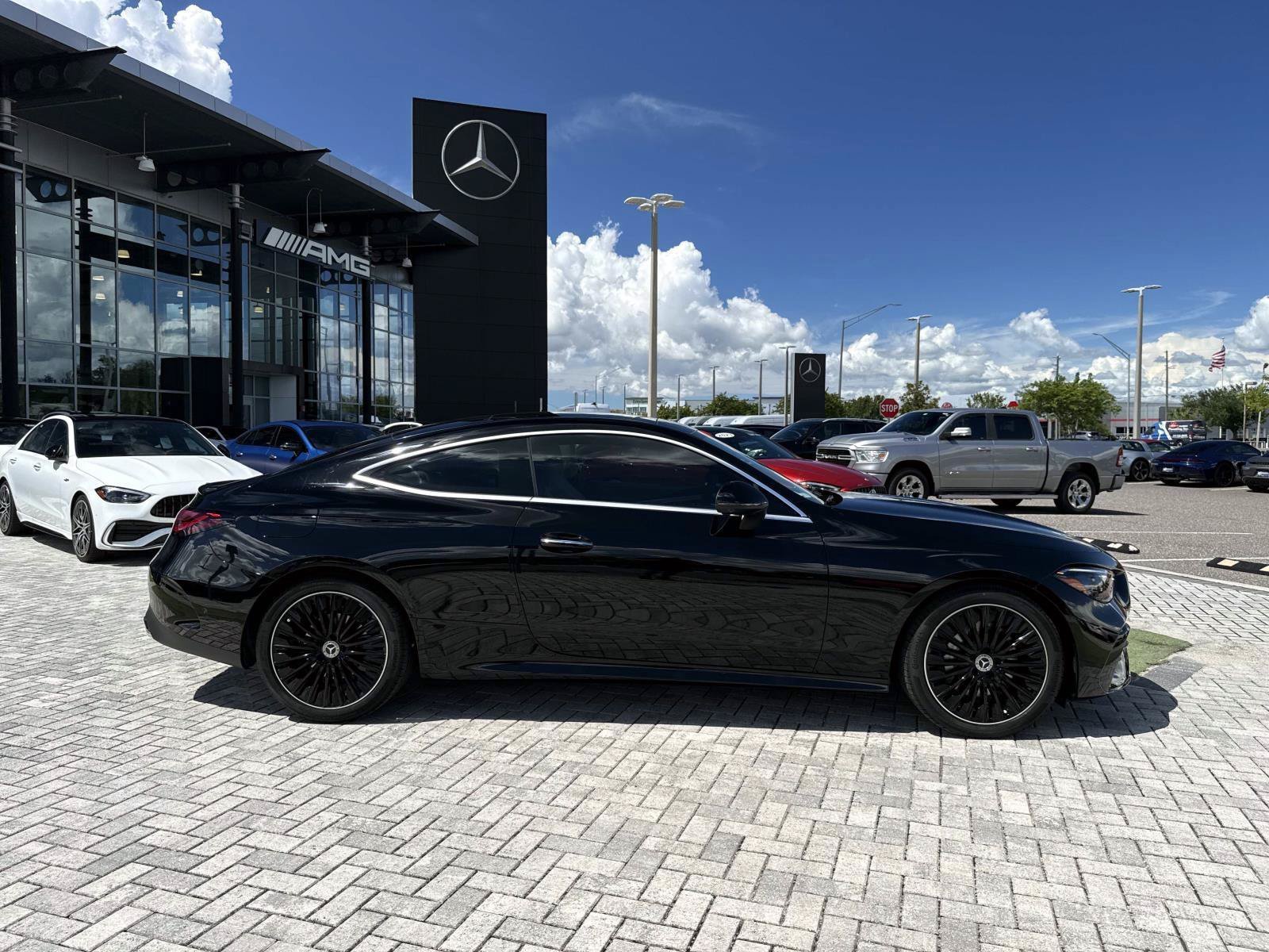 New 2027 Mercedes-Benz CLE 300 4MATIC Coupe image 6
