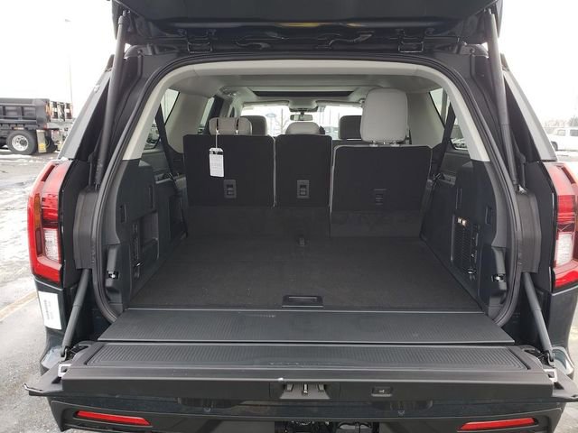 New 2025 Ford Expedition Max Active image 8