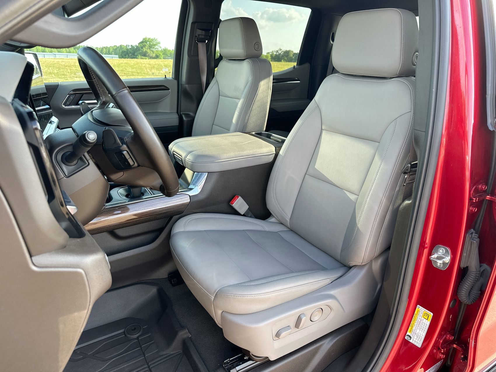 Used 2024 Chevrolet Silverado 1500 RST AWD/4WD image 11