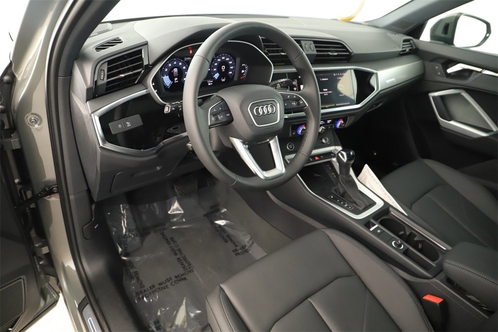 New 2025 Audi Q3 2.0T Premium image 15