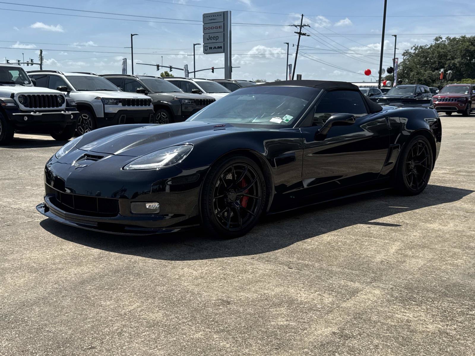 Used 2013 Chevrolet Corvette 427 w/ Z06 Carbon Fiber Package RWD image 3