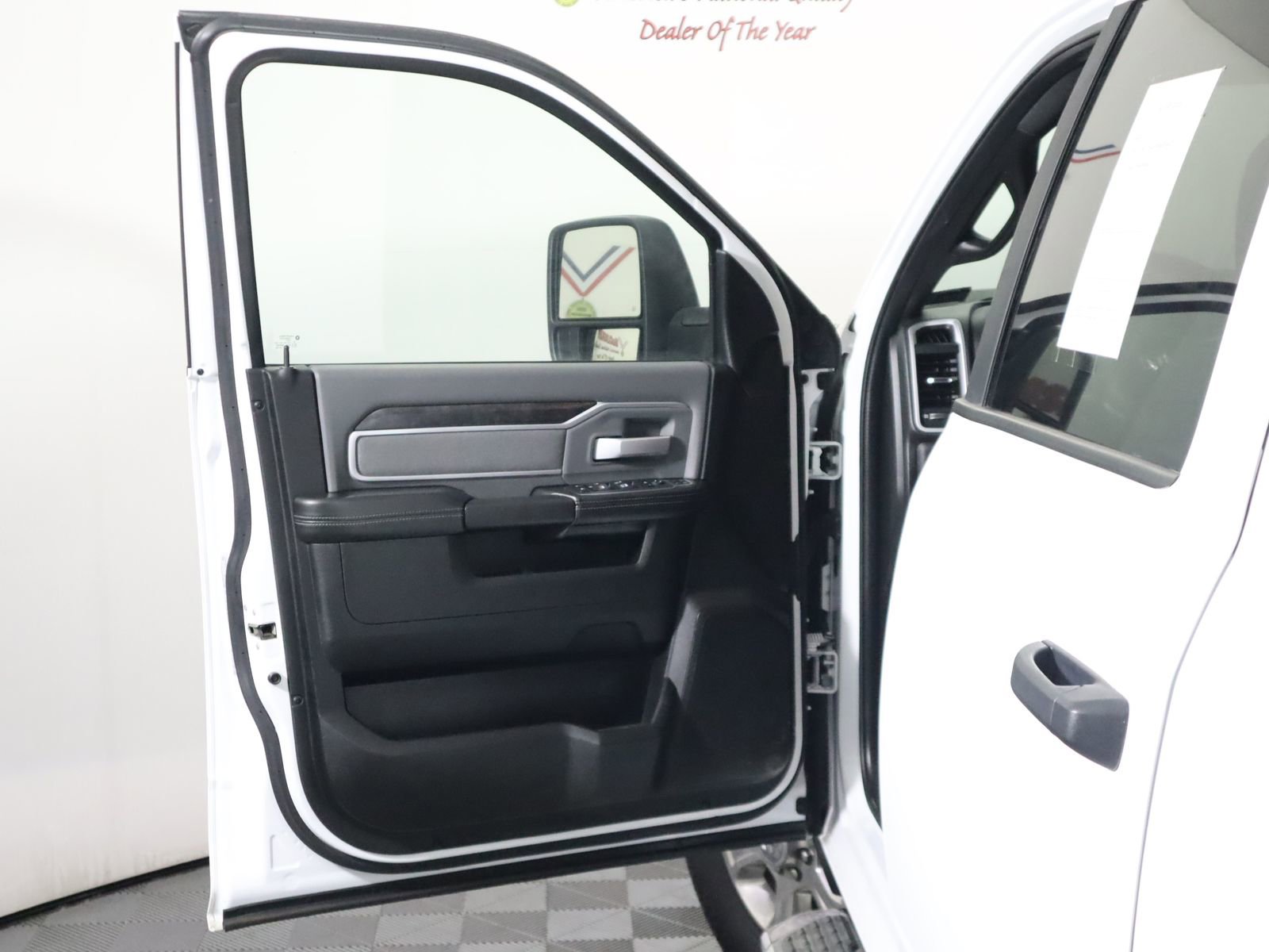 Used 2023 RAM 2500 Big Horn w/ Level 1 Equipment Group image 23