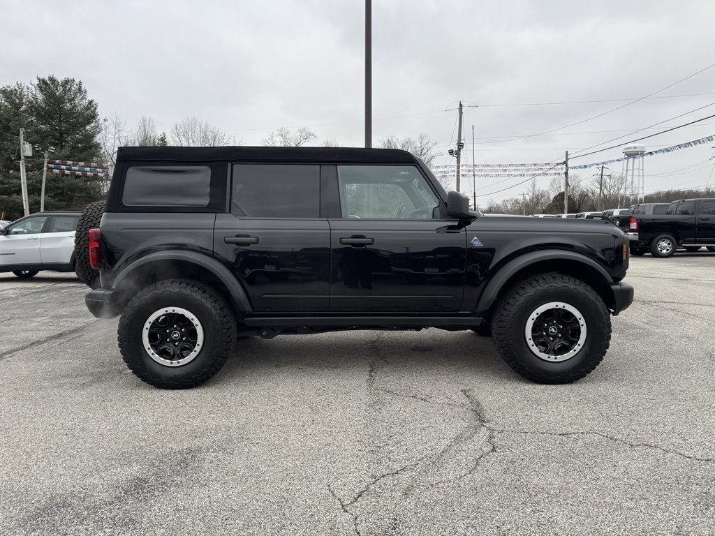 Used 2023 Ford Bronco Black Diamond w/ Sasquatch Package image 8