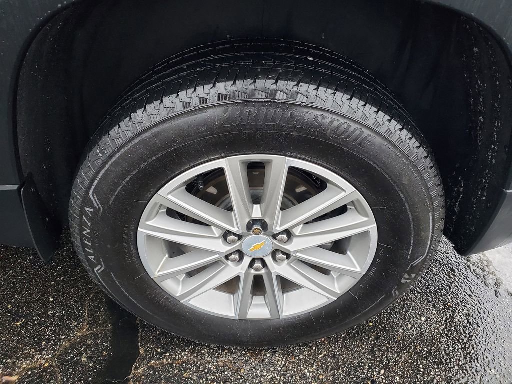 Used 2022 Chevrolet Traverse LT w/ LPO, Floor Liner Package image 33