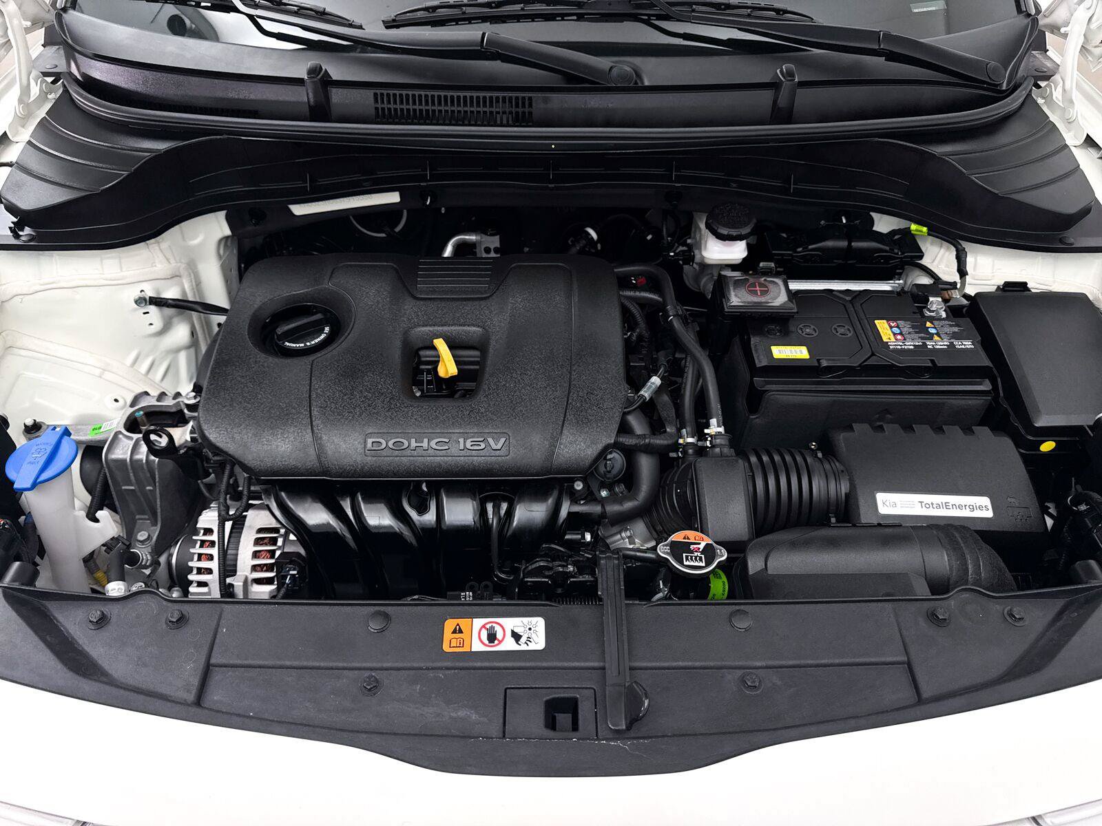 Used 2025 Kia Soul LX w/ LX Technology Package FWD image 7