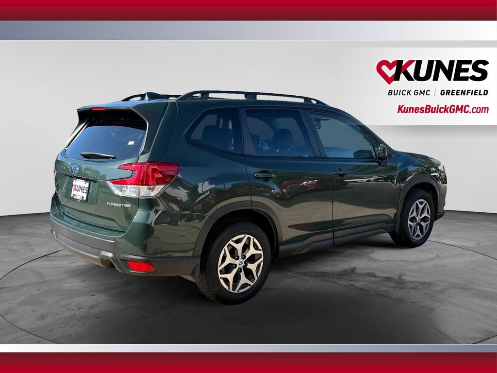 Used 2023 Subaru Forester Premium AWD/4WD image 10