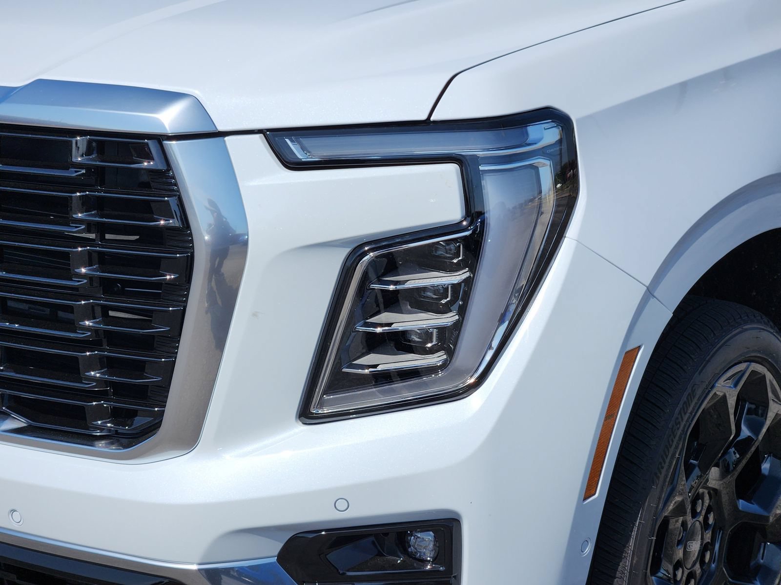 New 2026 GMC Yukon XL Denali w/ Denali Reserve Package AWD/4WD image 11