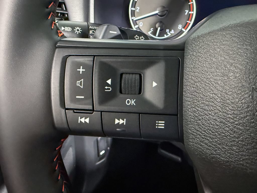 Certified 2026 Nissan Rogue SV AWD/4WD image 30