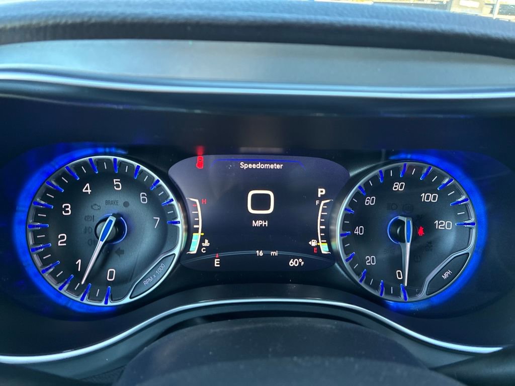 New 2026 Chrysler Pacifica Limited w/ Uconnect Theater Family Group image 16