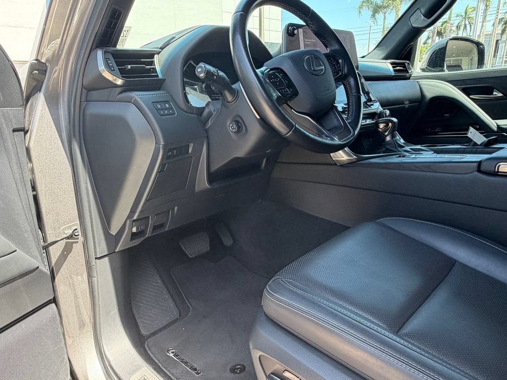 Used 2023 Lexus LX 600 4WD w/ Interior Upgrade Package image 13