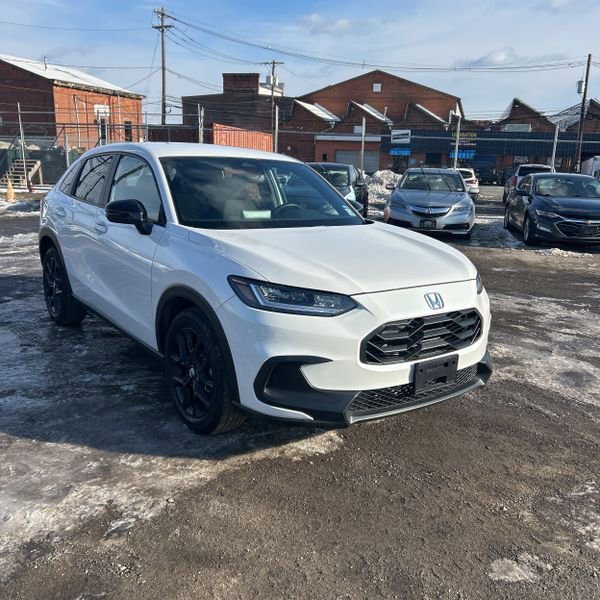 Used 2025 Honda HR-V Sport image 14