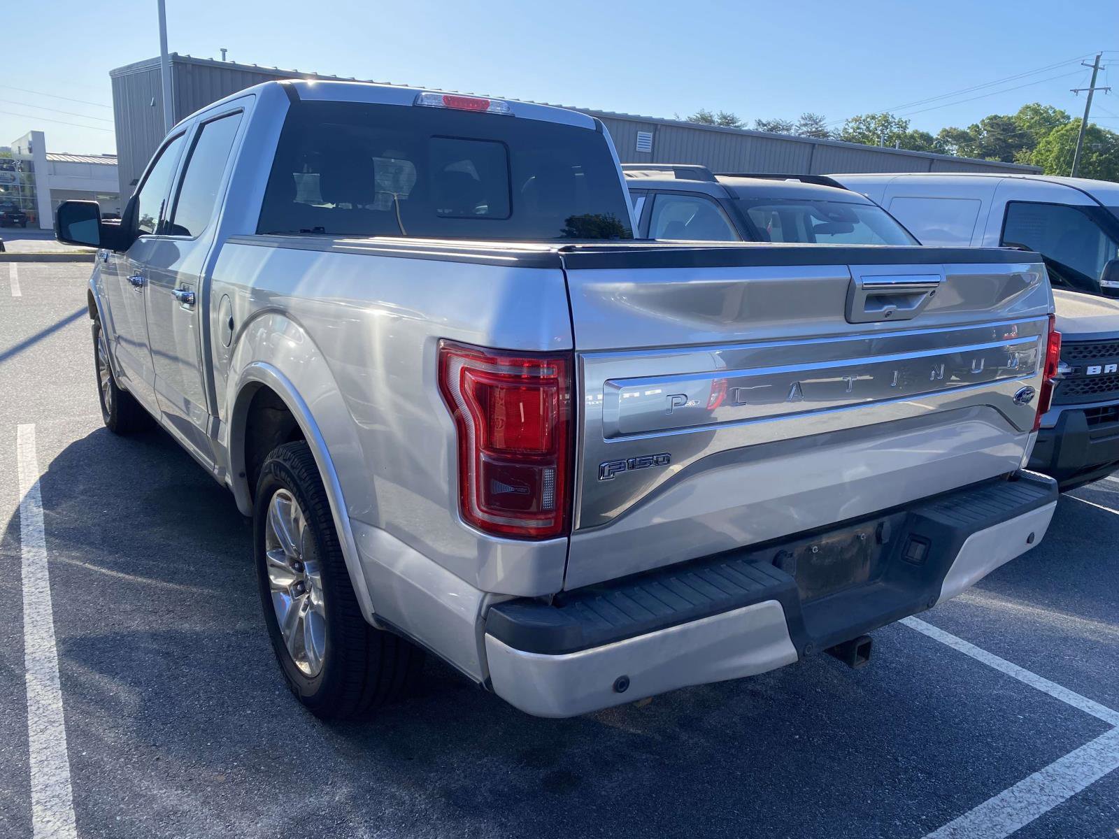 Used 2016 Ford F150 Platinum w/ Equipment Group 701A Luxury RWD image 4