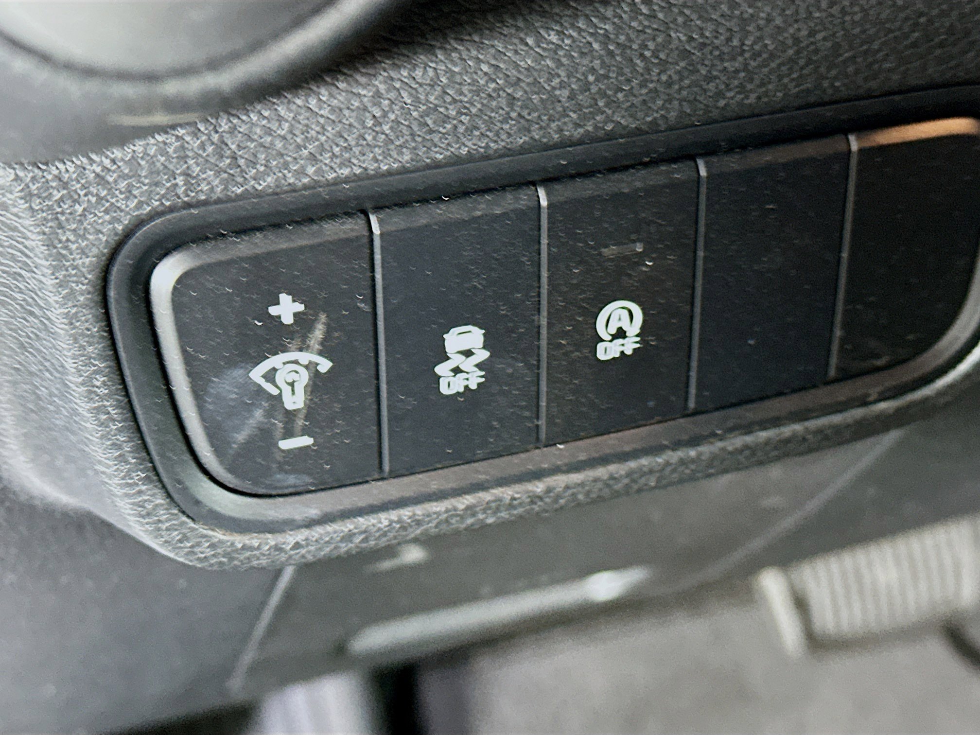 Used 2025 Kia Soul LX w/ LX Technology Package FWD image 17