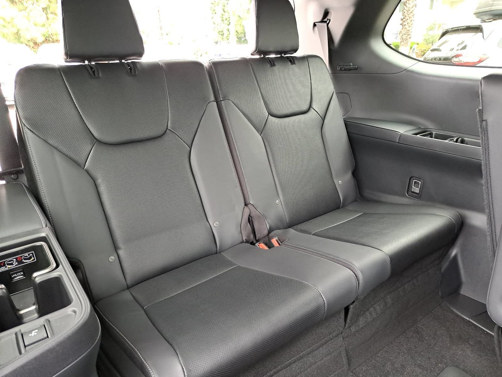 Used 2026 Lexus TX 500h AWD w/ Technology Package image 12
