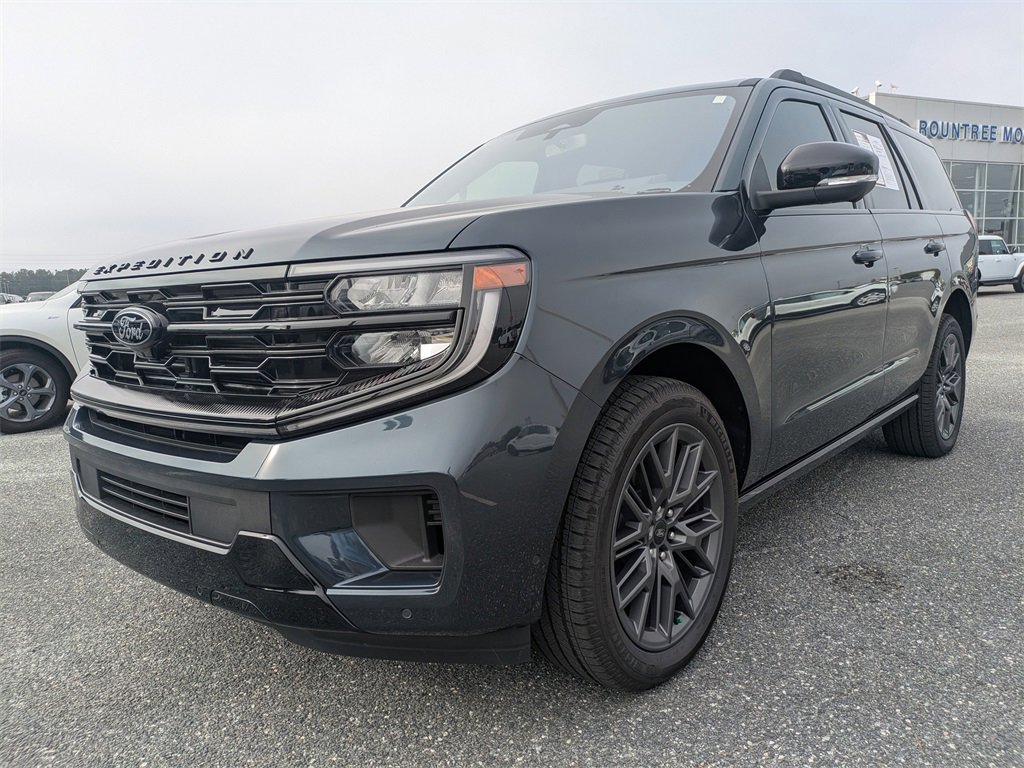 New 2025 Ford Expedition Platinum w/ Stealth Performance Package image 7