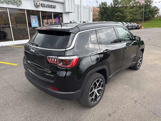 Used 2024 Jeep Compass Limited AWD/4WD image 7