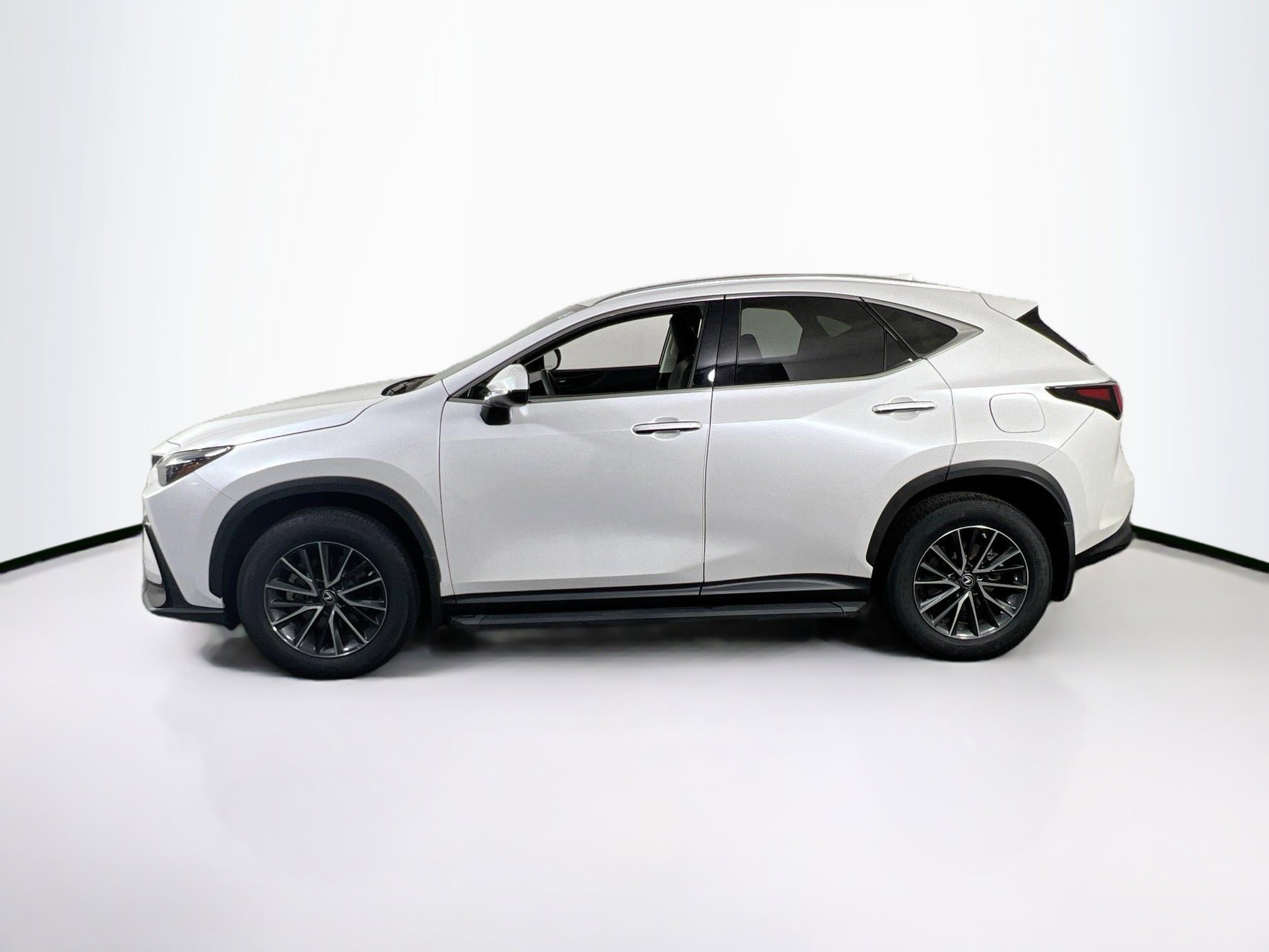 Used 2022 Lexus NX 350h AWD image 8