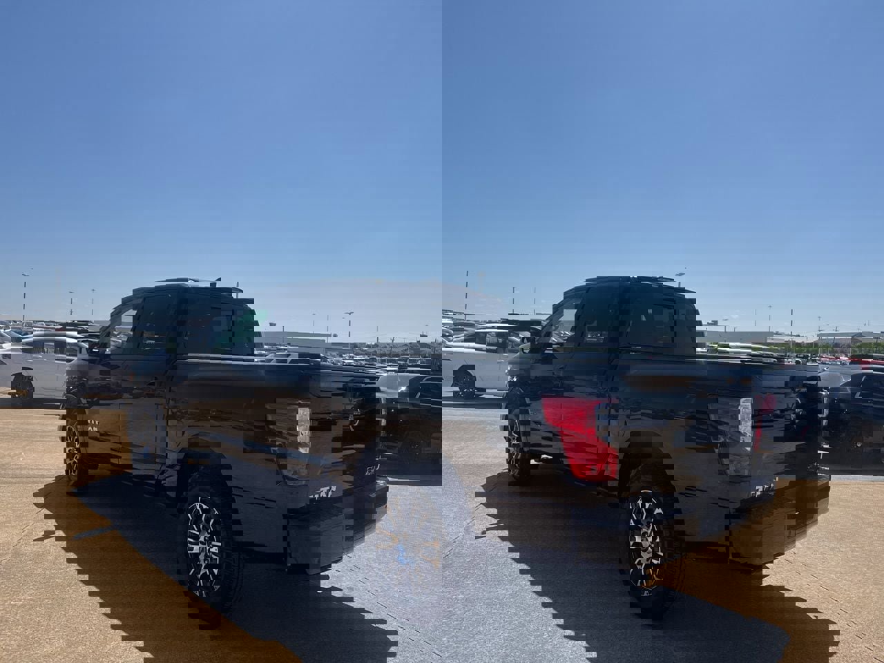 Certified 2024 Nissan Titan SV image 15