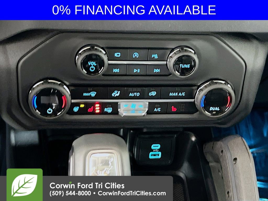 New 2025 Ford Bronco Badlands image 9