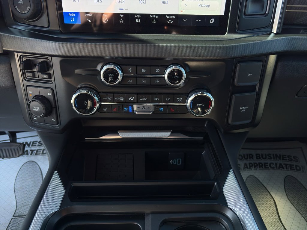 Used 2023 Ford F350 Platinum w/ FX4 Off-Road Package AWD/4WD image 17