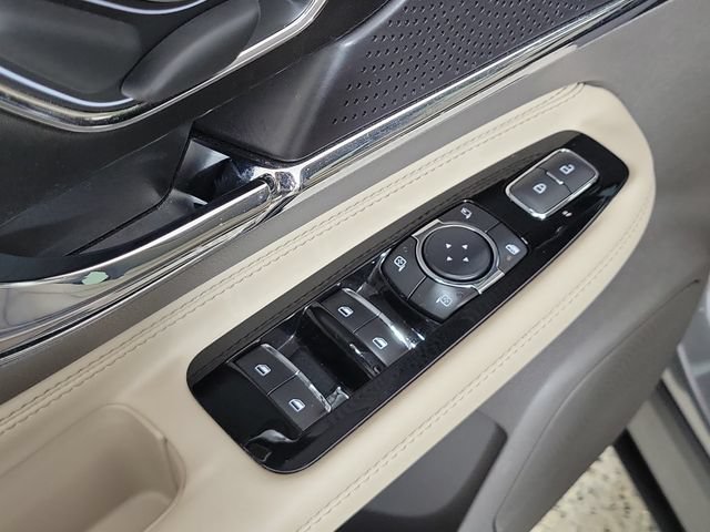 Used 2023 Lincoln Corsair FWD image 16