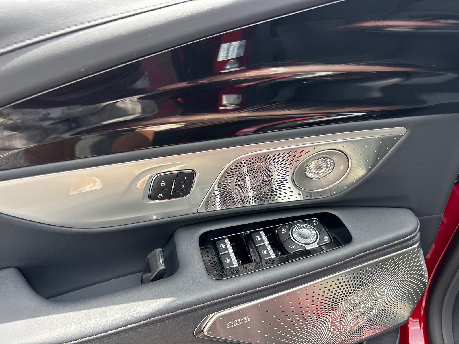 New 2026 Lincoln Nautilus Reserve AWD/4WD image 12