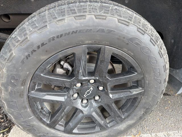 Used 2023 Chevrolet Silverado 1500 Custom w/ LPO, Dark Essentials Package image 11