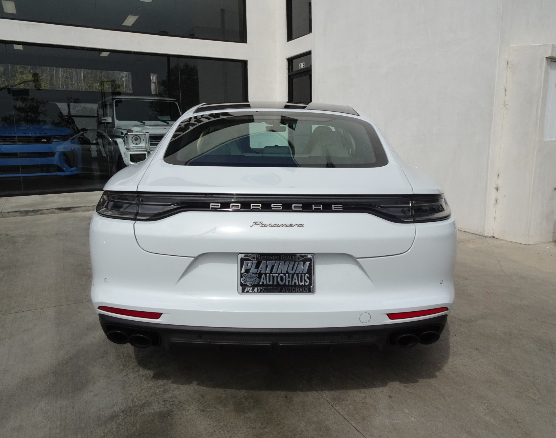 Used 2022 Porsche Panamera Platinum Edition RWD image 4