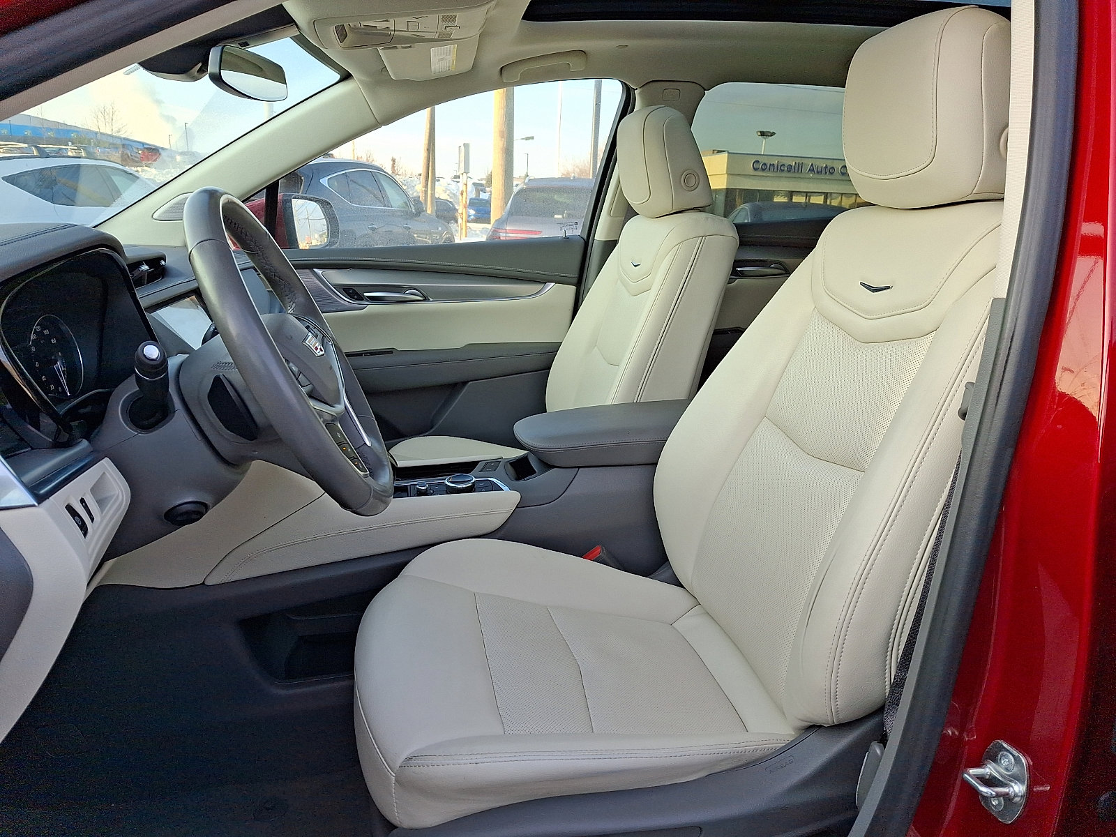 Used 2024 Cadillac XT5 Premium Luxury image 13