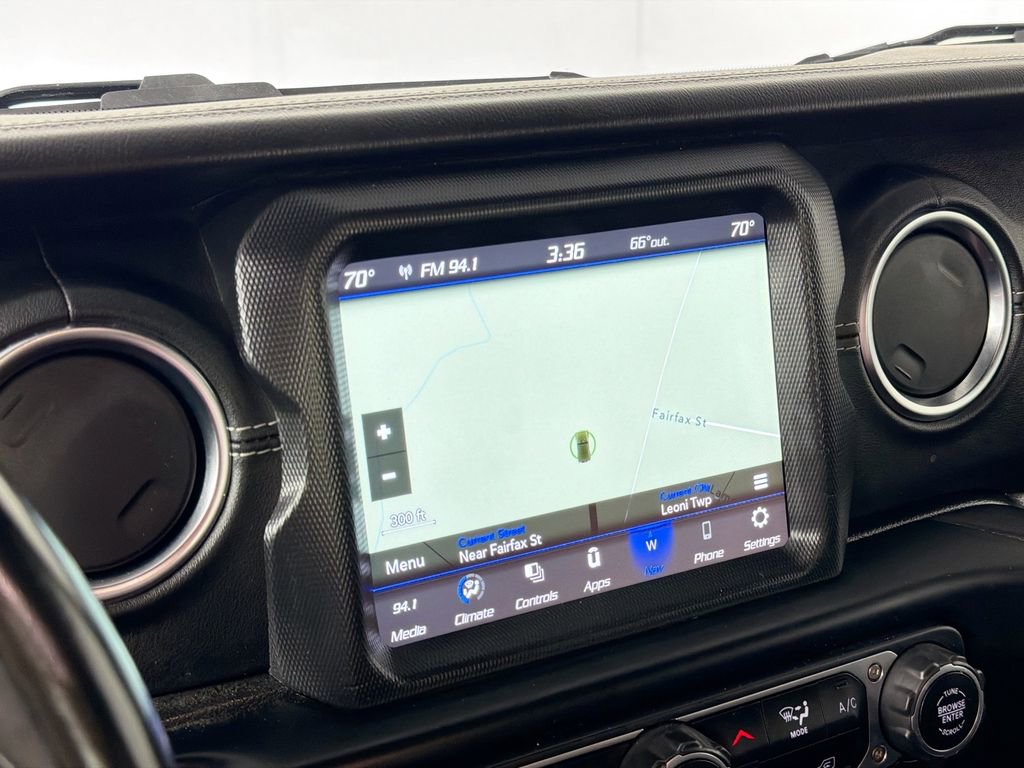 Used 2021 Jeep Wrangler Unlimited Sahara w/ Uconnect 4C Nav & Sound Group image 14