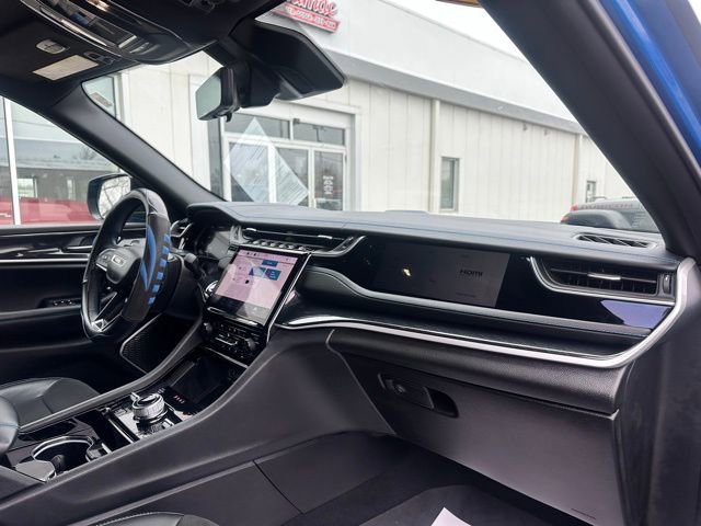 Used 2022 Jeep Grand Cherokee Trailhawk w/ Luxury Tech Group III image 15