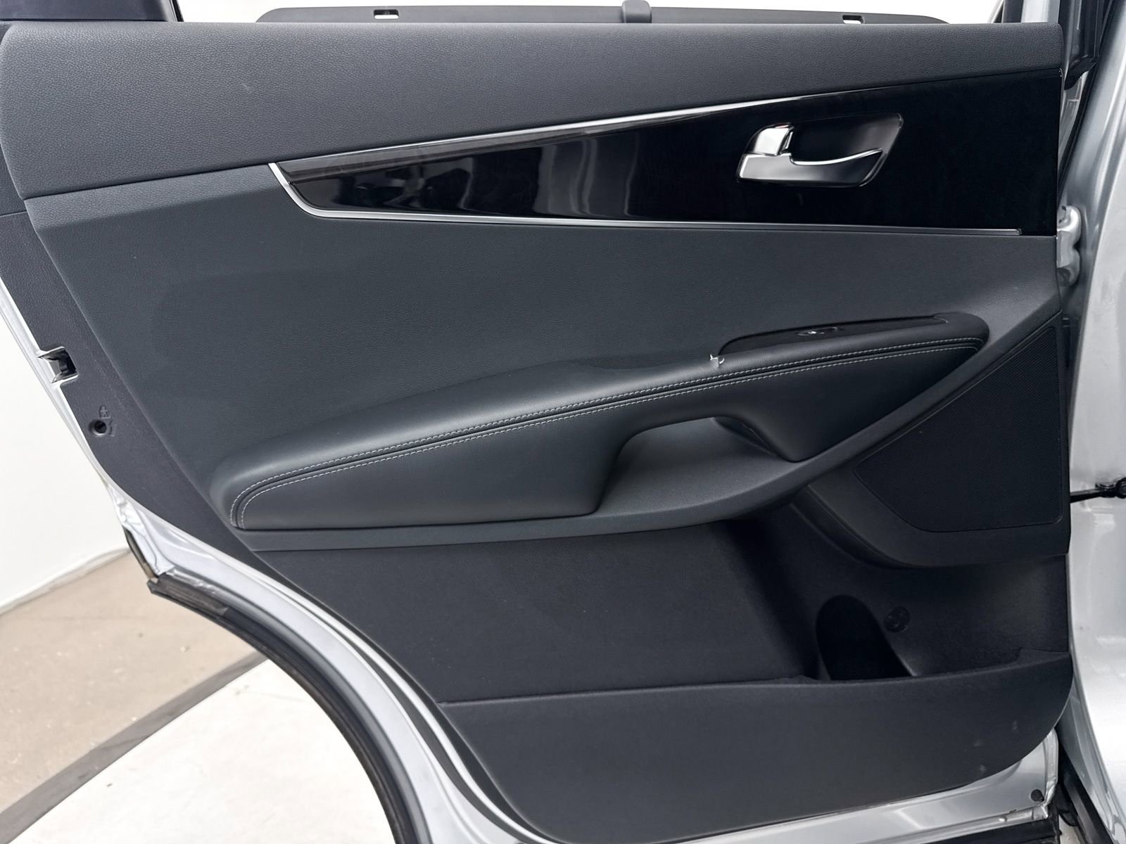 Used 2018 Kia Sorento EX image 33