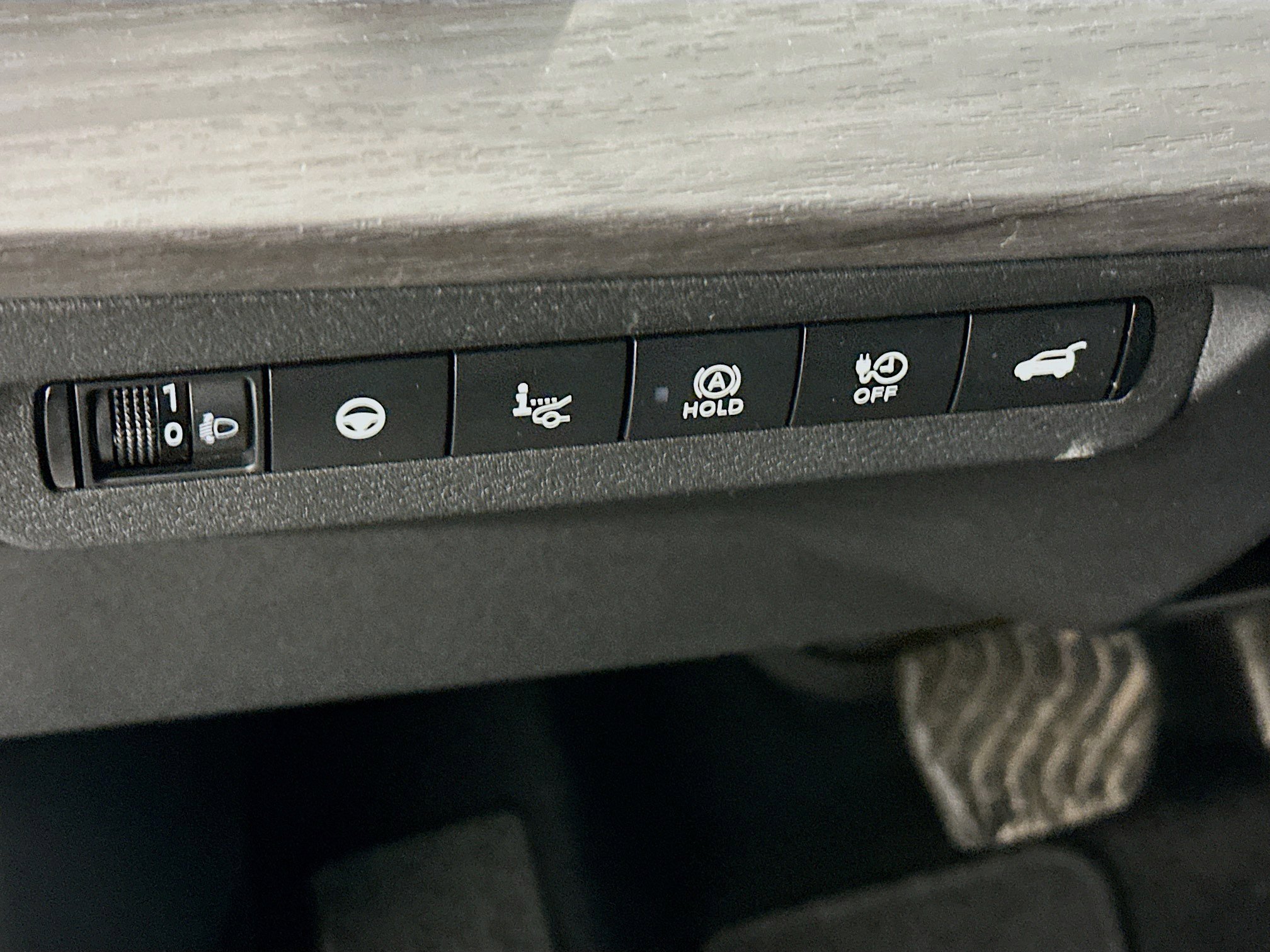 Used 2024 Nissan Ariya AWD image 17