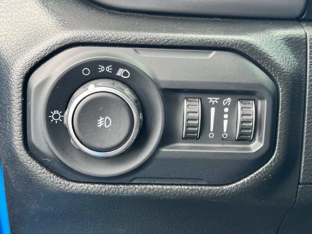 Used 2022 Jeep Wrangler Unlimited Sport AWD/4WD image 28
