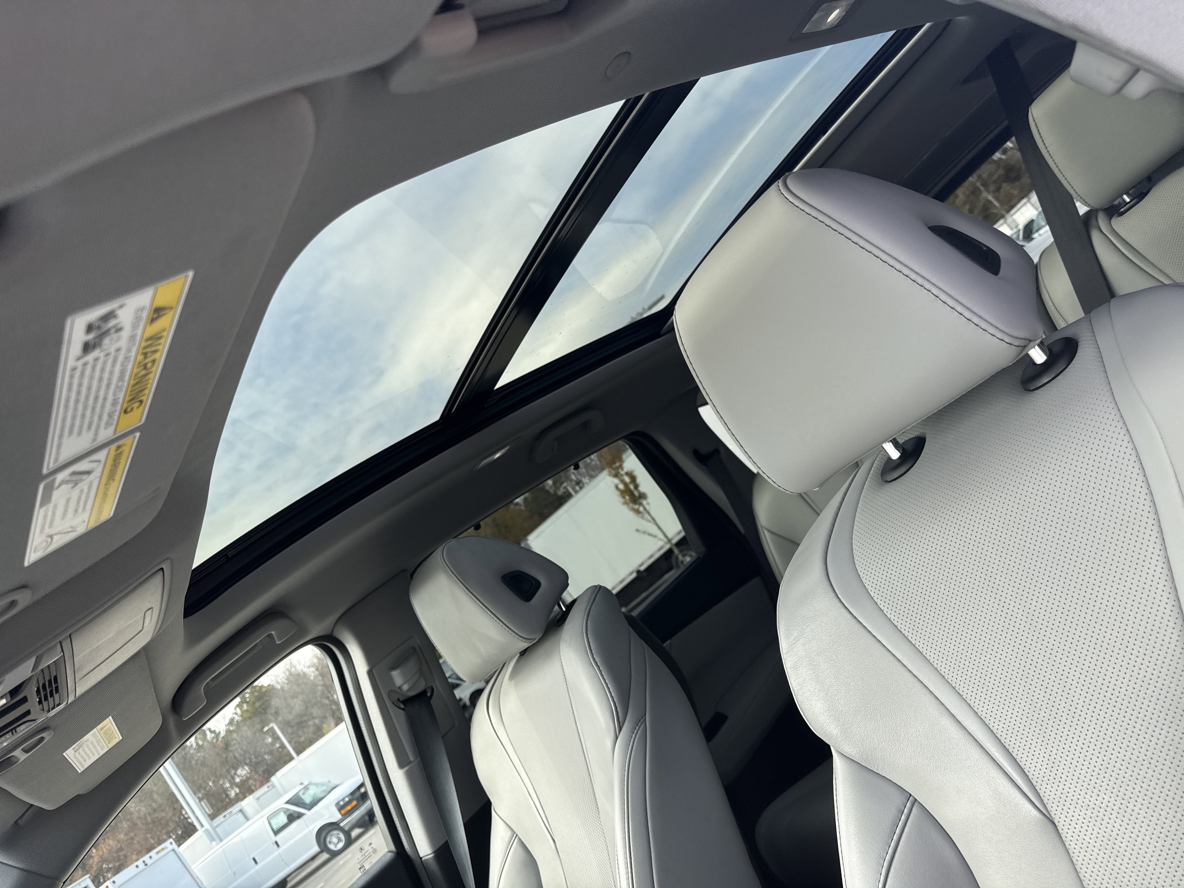 Certified 2024 Acura MDX SH-AWD w/ Technology Package image 28