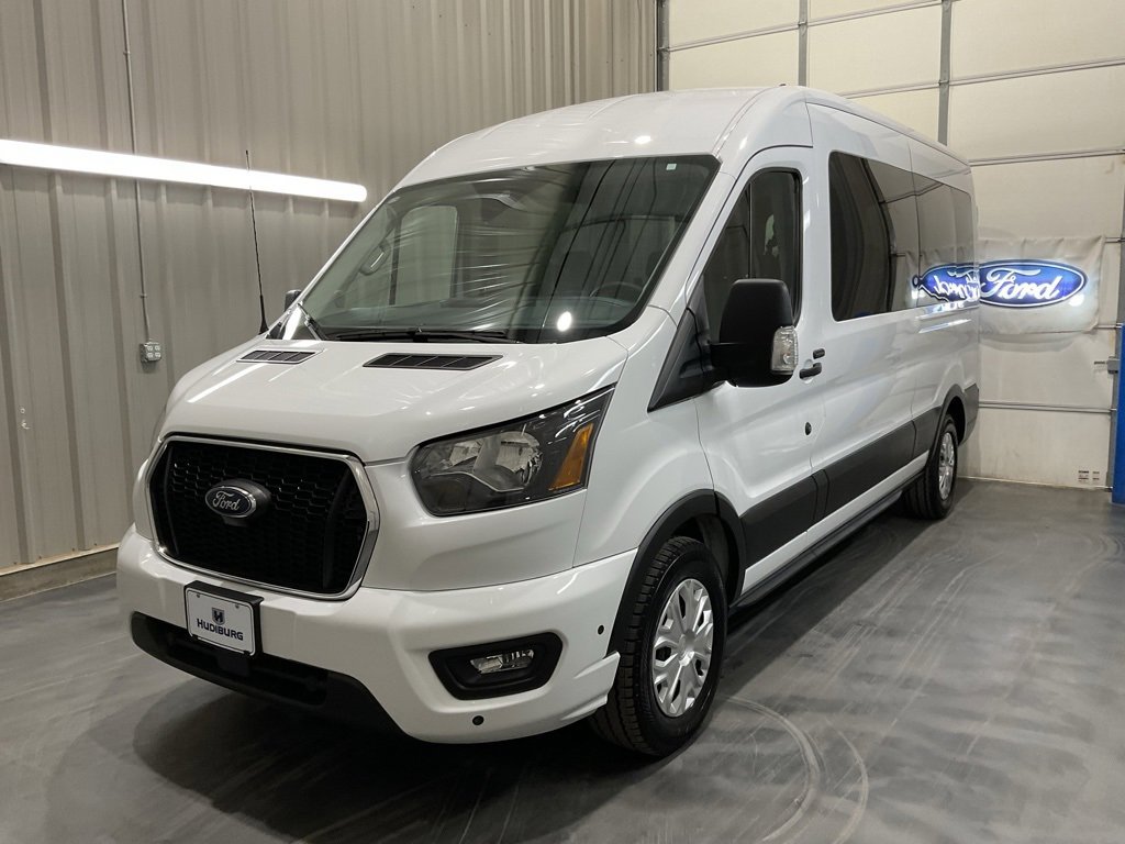 Used 2025 Ford Transit 350 XLT image 3