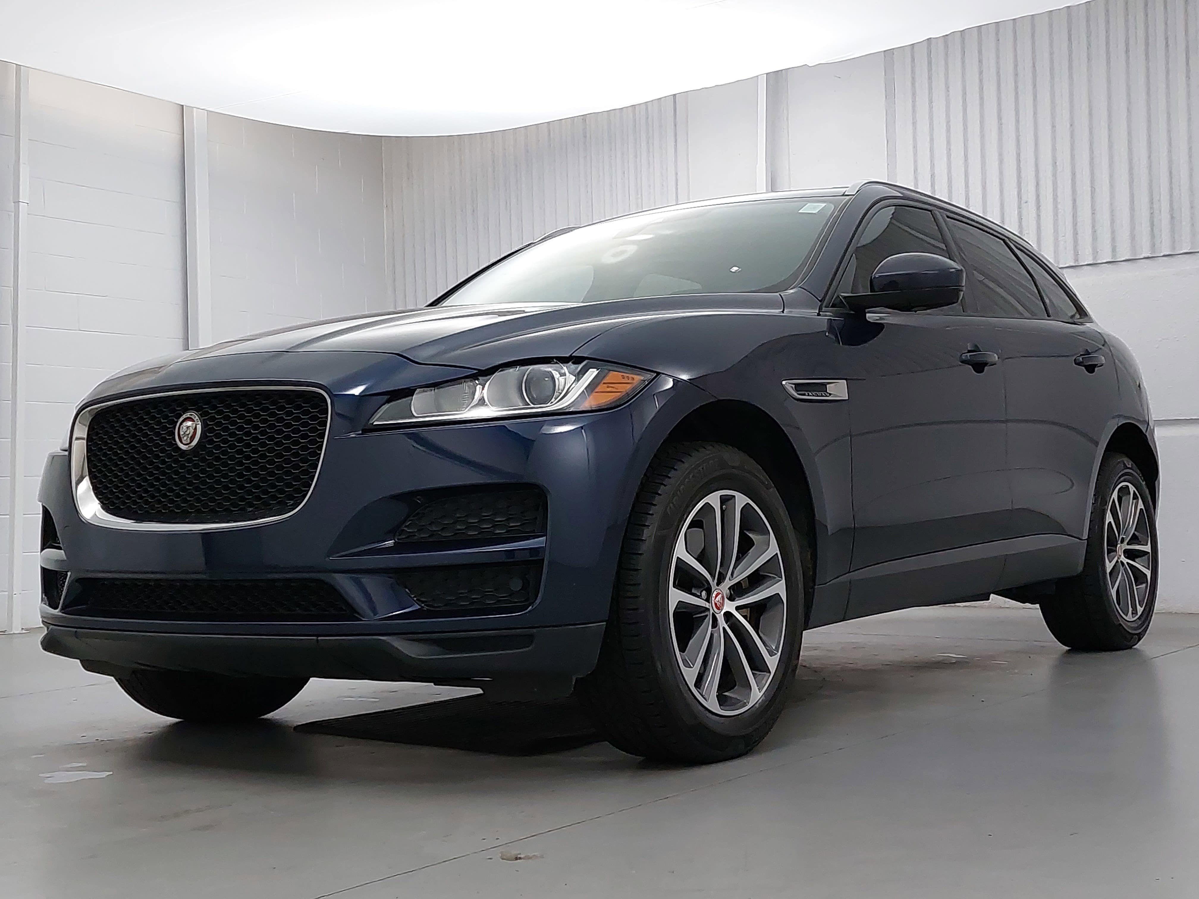 Used 2018 Jaguar F-PACE Premium AWD/4WD image 1