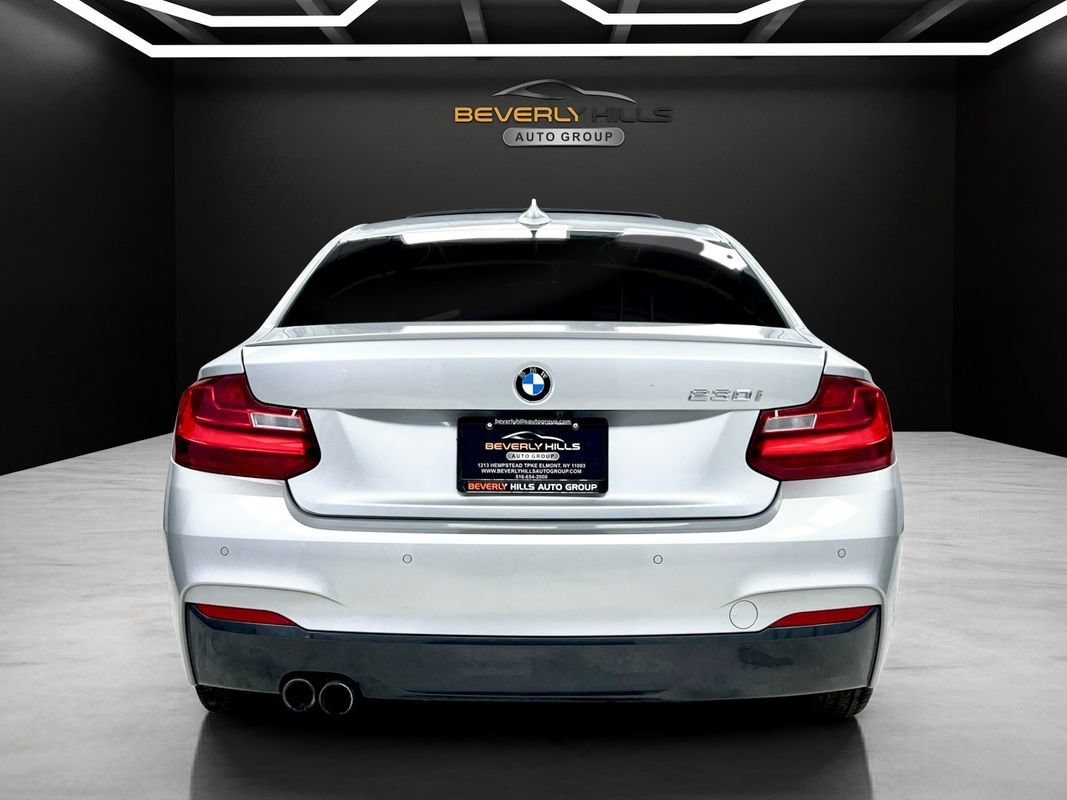 Used 2017 BMW 230i Coupe RWD image 4