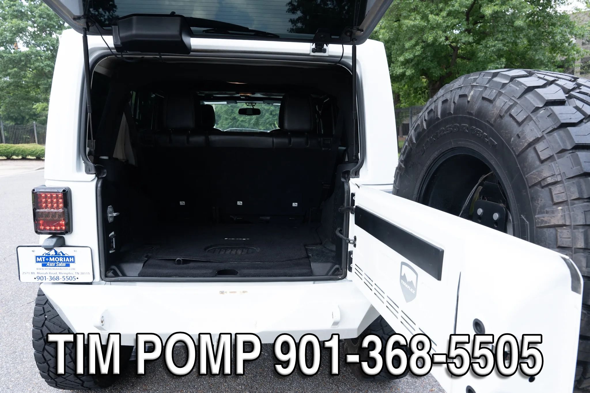 Used 2016 Jeep Wrangler Unlimited Rubicon w/ Connectivity Group AWD/4WD image 15