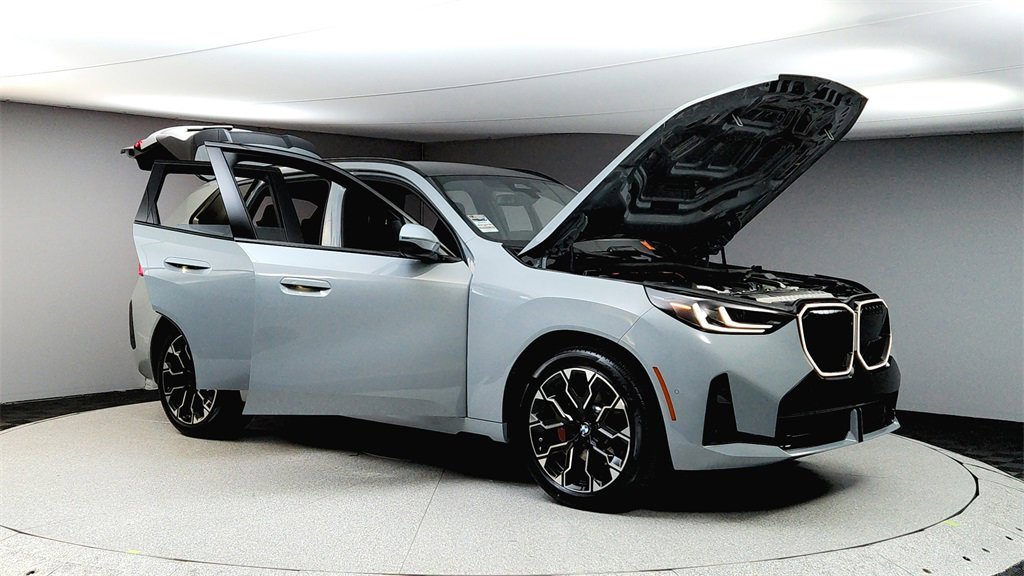 Used 2025 BMW X3 xDrive30i w/ Premium Package image 9