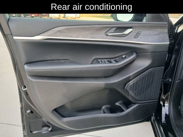 New 2025 Jeep Grand Cherokee L Limited image 12