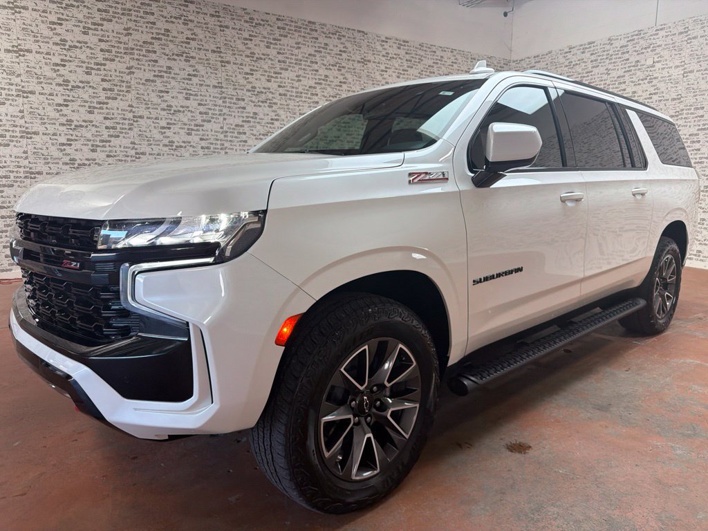Used 2023 Chevrolet Suburban Z71 AWD/4WD image 3