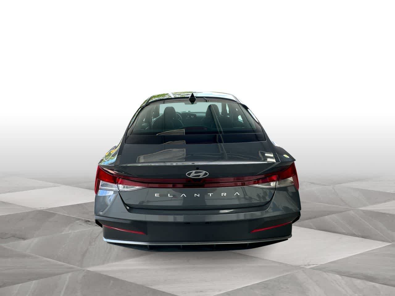 Used 2026 Hyundai Elantra SE FWD image 7