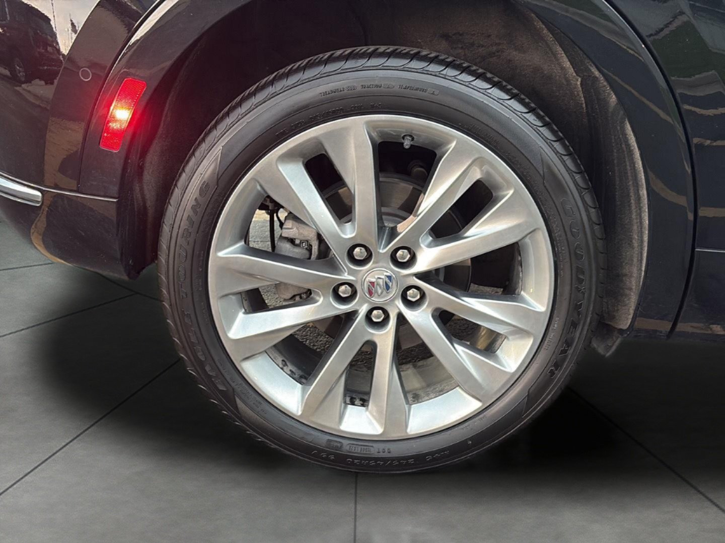 Used 2023 Buick Envision Avenir AWD/4WD image 11