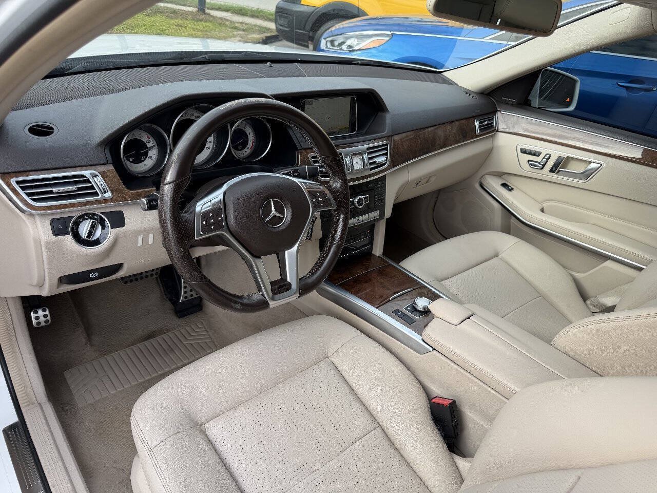 Used 2014 Mercedes-Benz E 350 4MATIC Sedan image 13