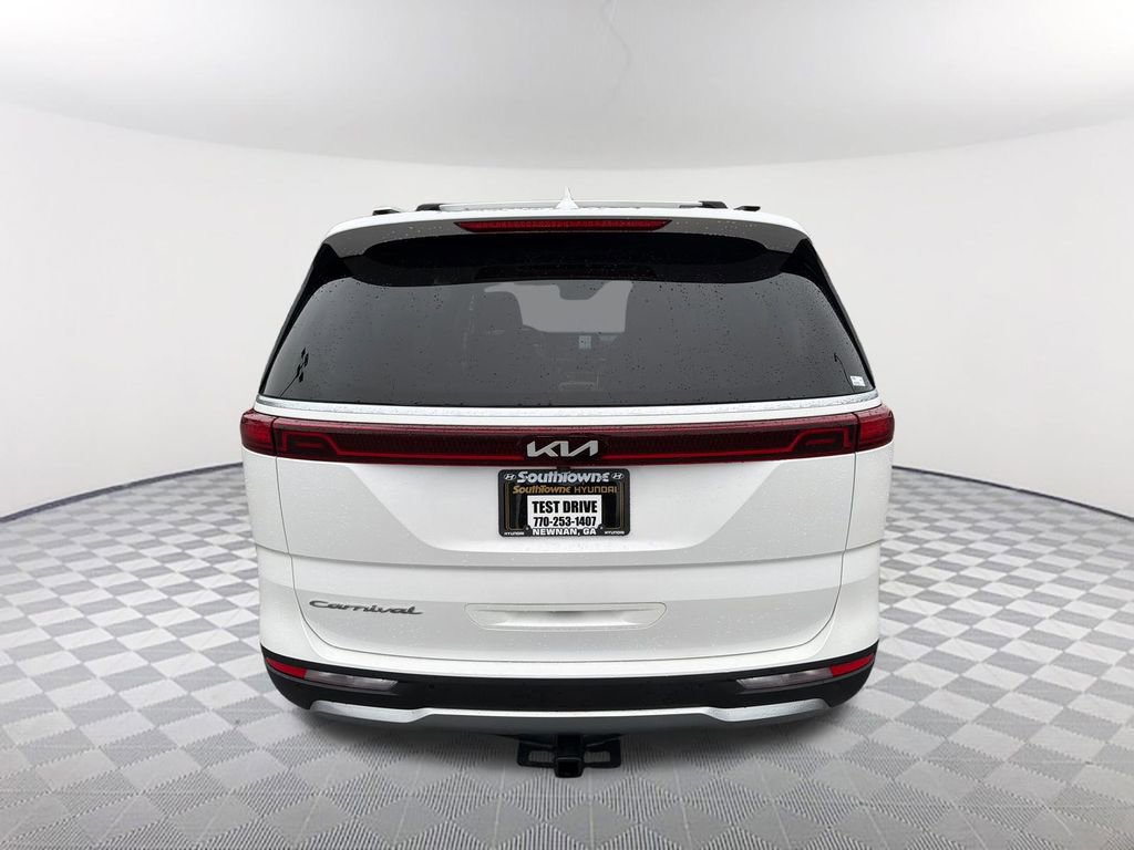 Used 2022 Kia Carnival SX Prestige image 6